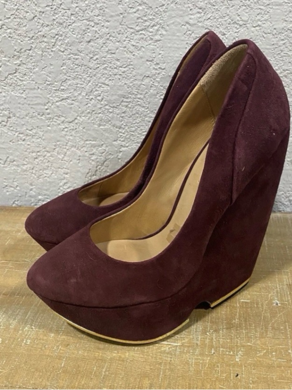 L.A.M.B. Women's Burgundy Suede Wedge Pumps